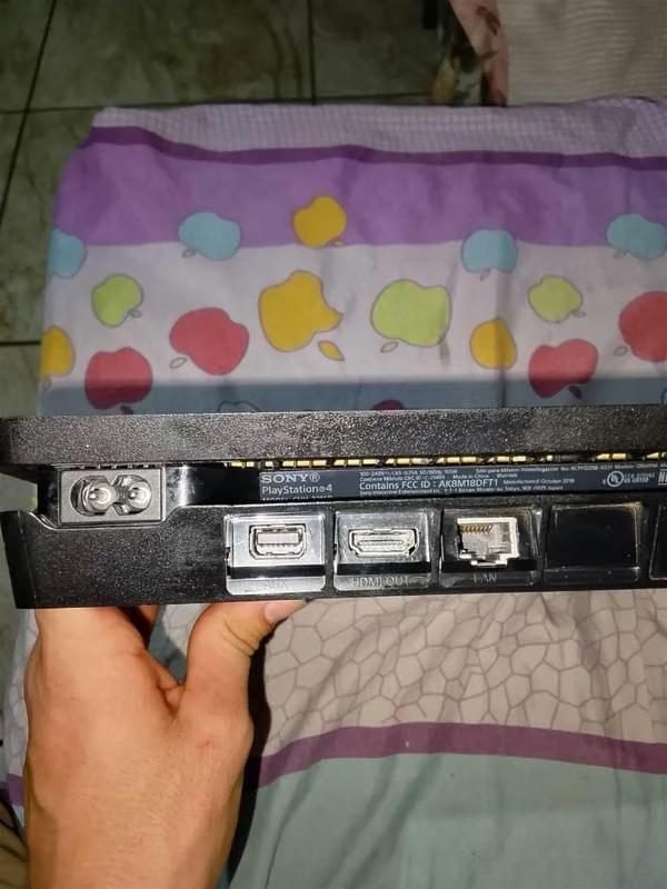 PS4 slim de 1tb - foto 2