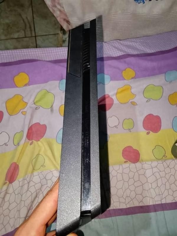 PS4 slim de 1tb - foto 5