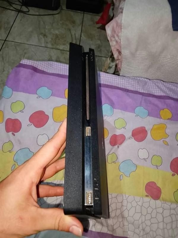 PS4 slim de 1tb - foto 6