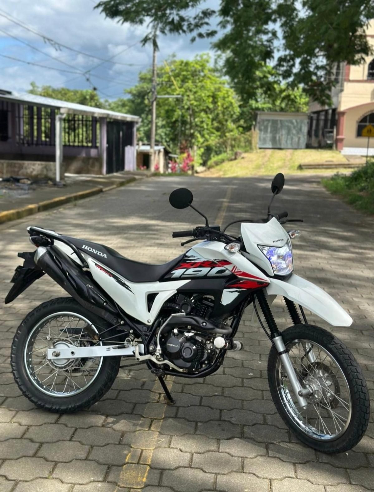 HONDA XR190L 2024 - foto 2
