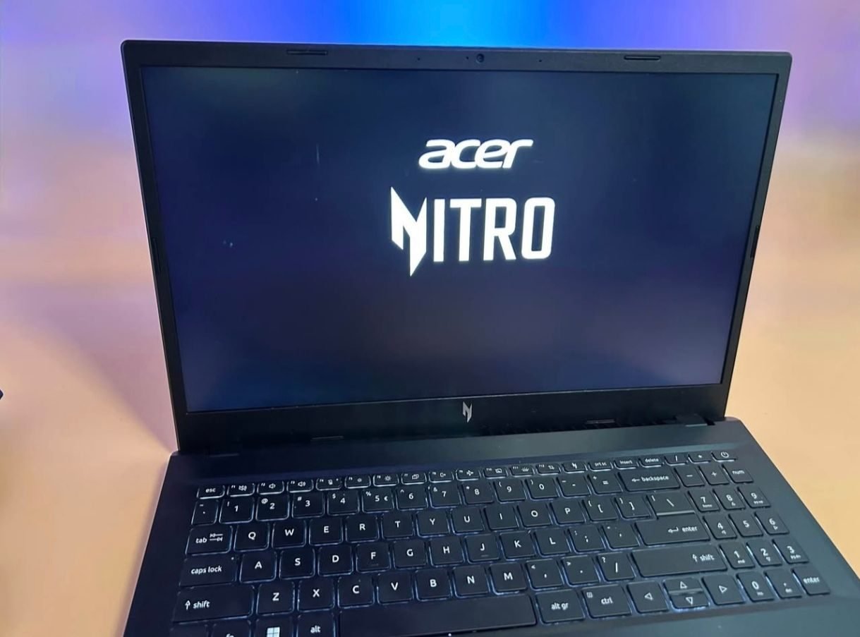 Acer Nitro V15 / 4060 / i7 - foto 9