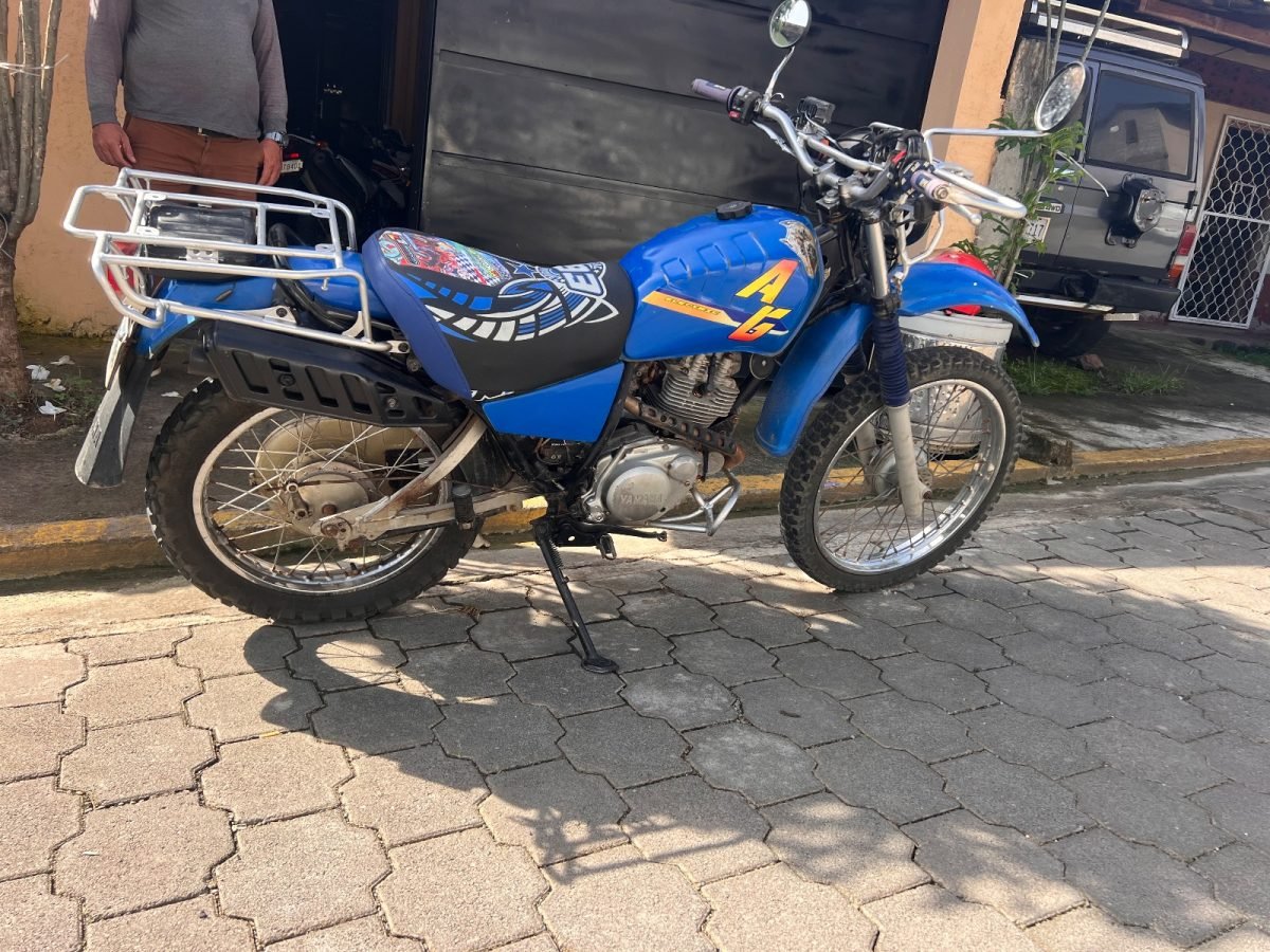Yamaha AG-200 - foto 3