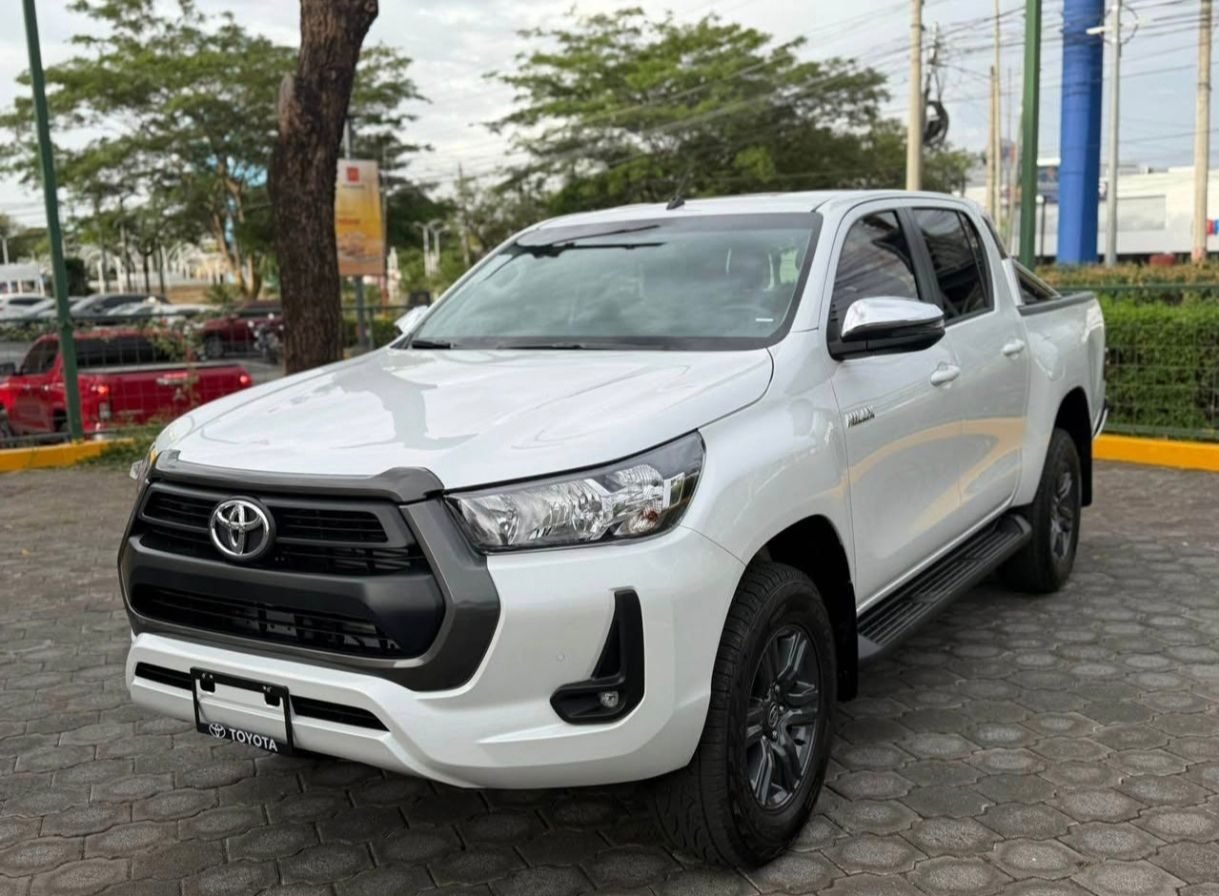 TOYOTA HILUX 2027 - foto 3