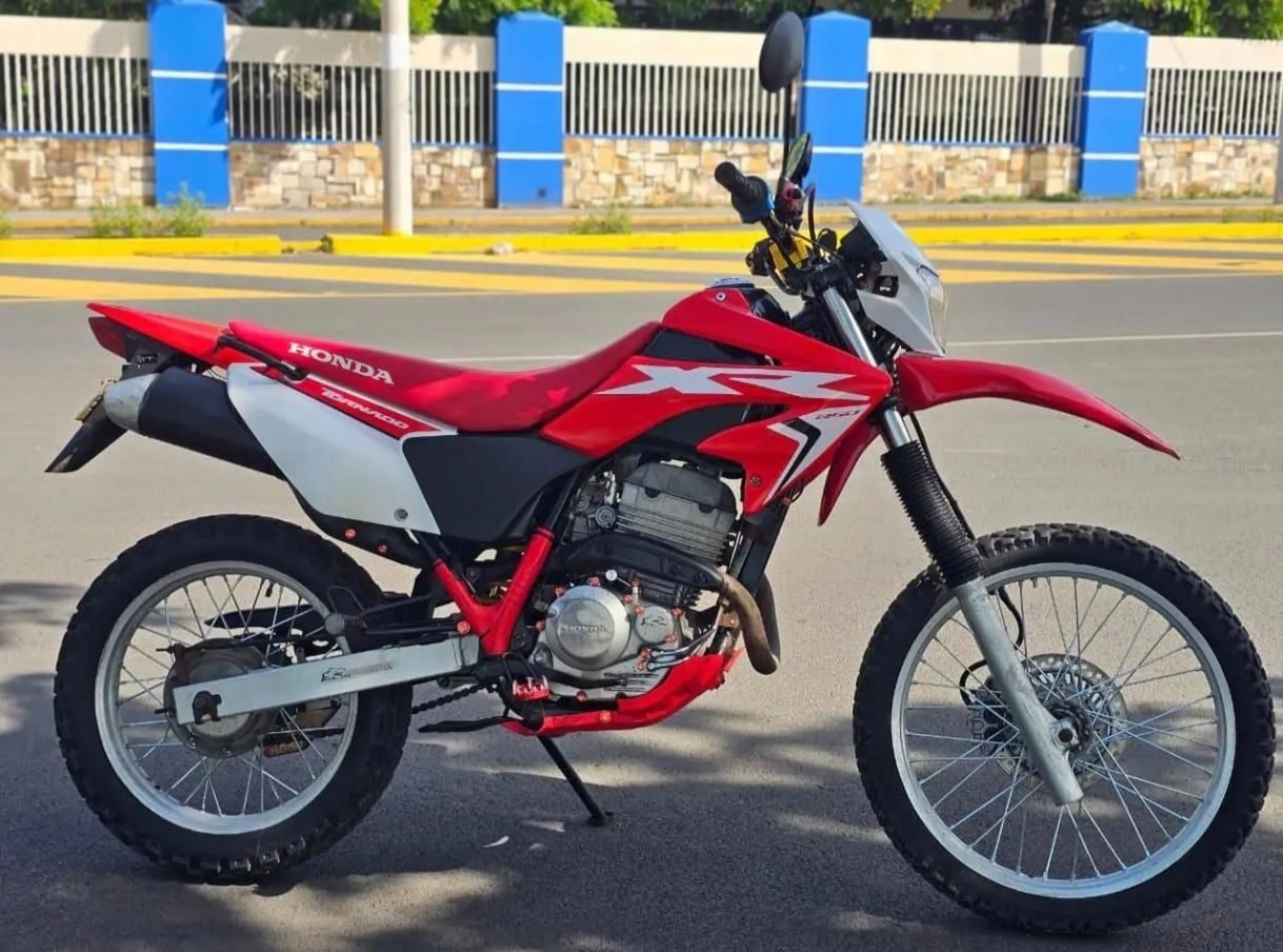 Honda  Tornado XR250 2022 - foto 2
