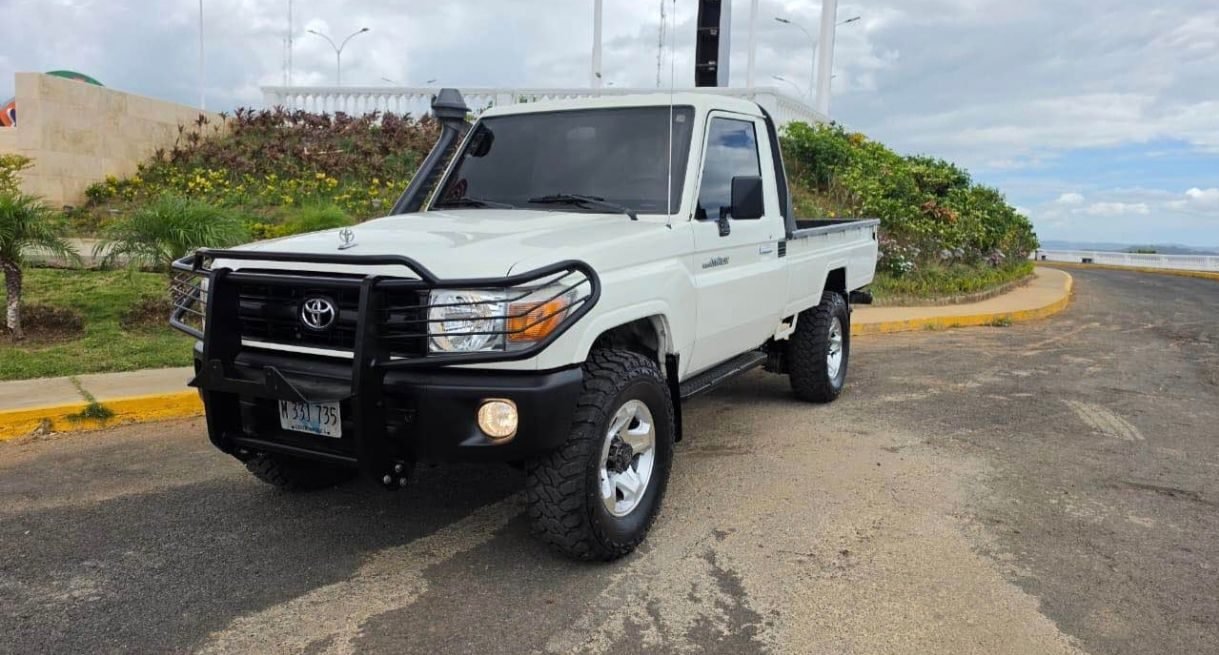 Toyota LAND CRUISER PICK UP 2021 - foto 2