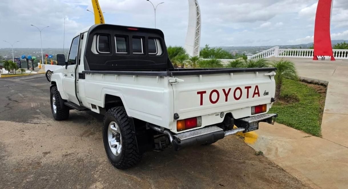 Toyota LAND CRUISER PICK UP 2021 - foto 4