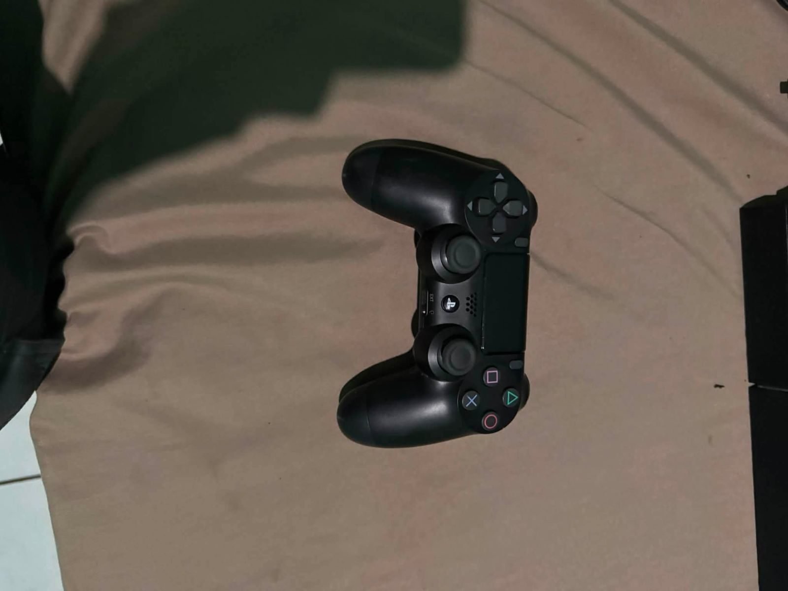 PlayStation 4 en perfectas condiciones - foto 3