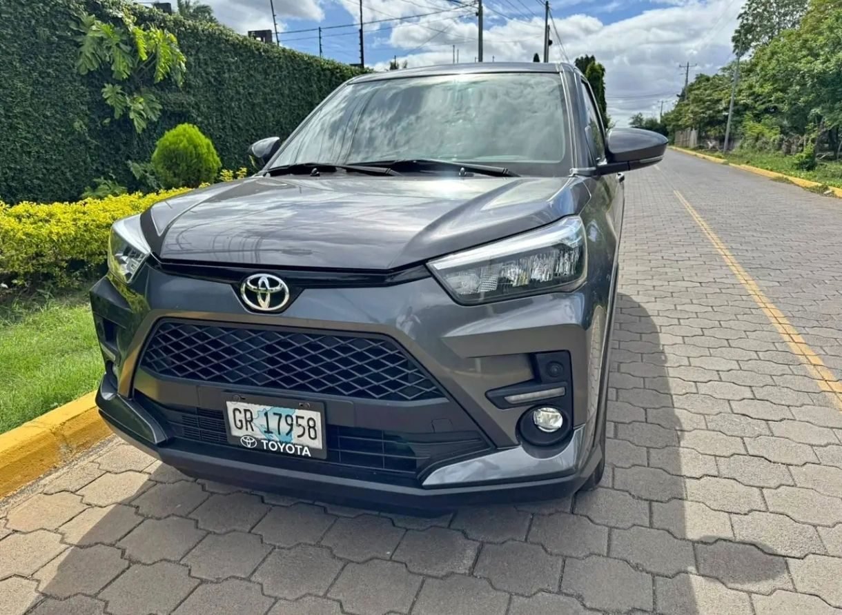 Vendo Toyota Raize 2024