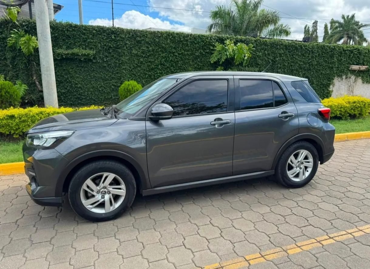 Vendo Toyota Raize 2024 - foto 3