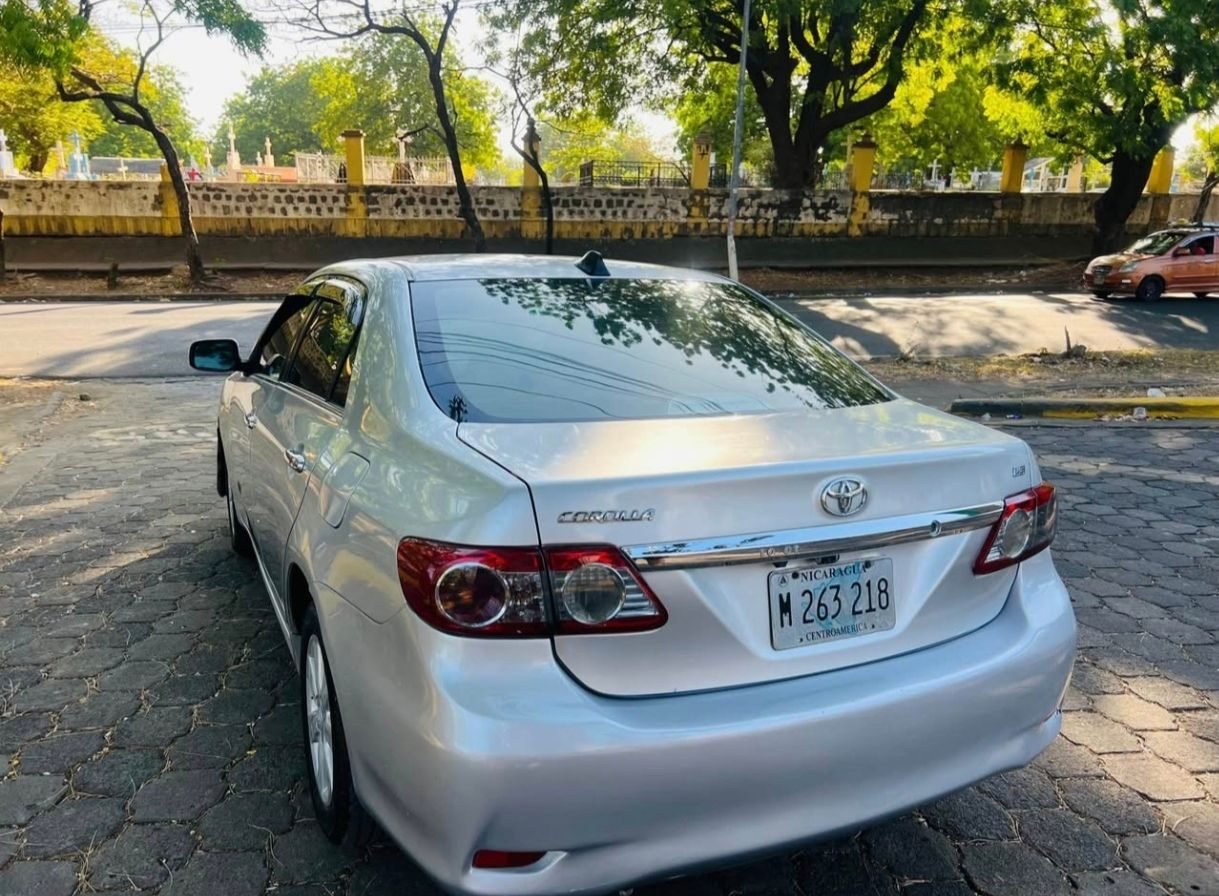 Toyota Corolla 2013 - foto 4