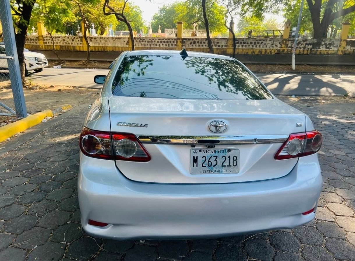 Toyota Corolla 2013 - foto 5