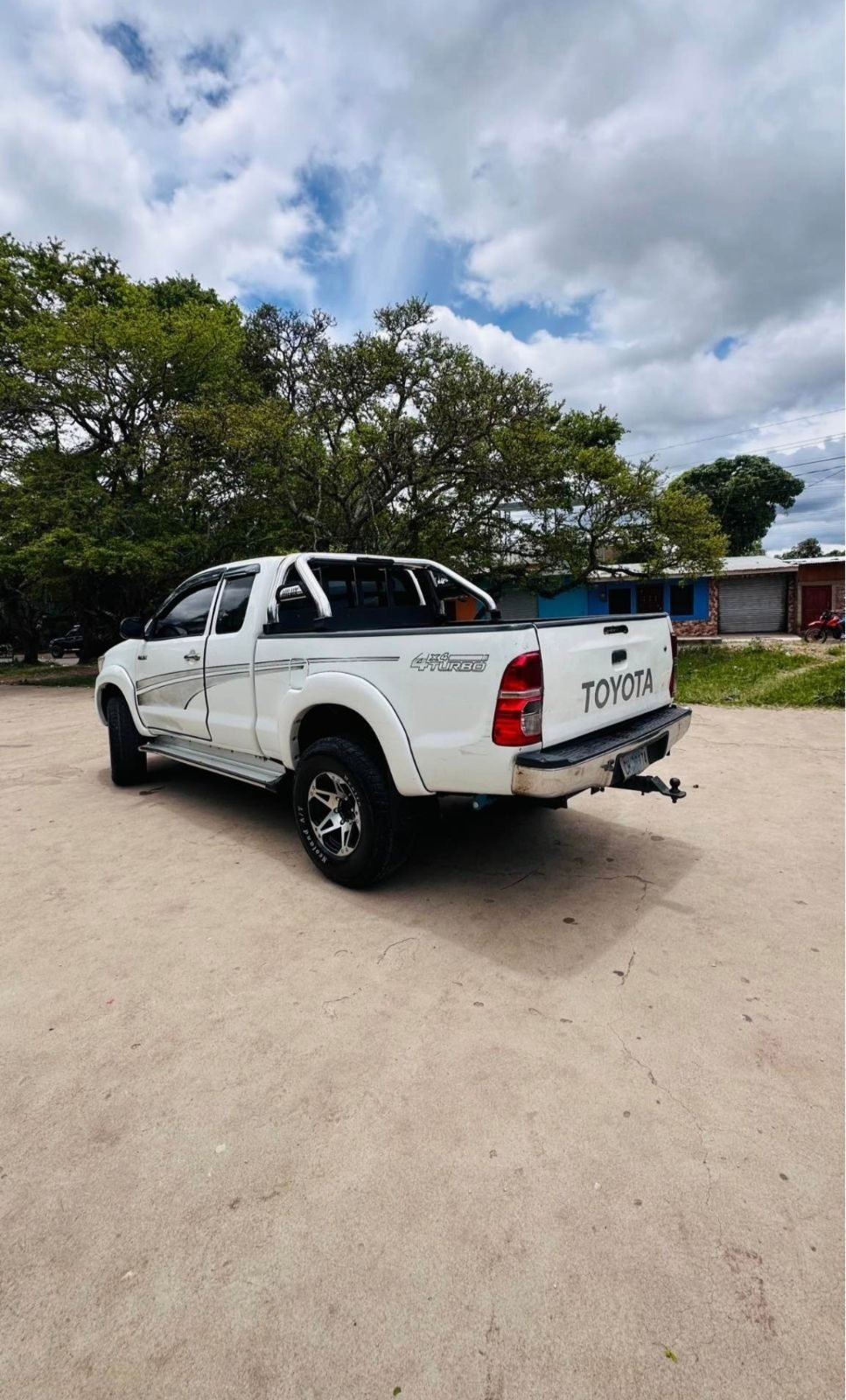 Toyota Hilux Vigo - foto 2