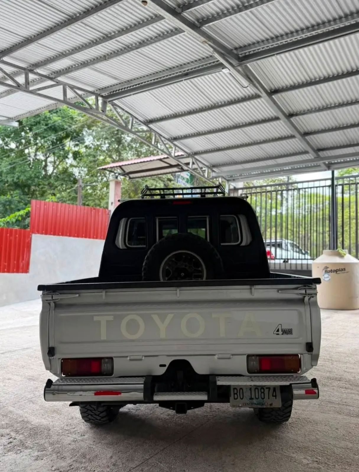 Toyota Land Cruiser 2022 - foto 3