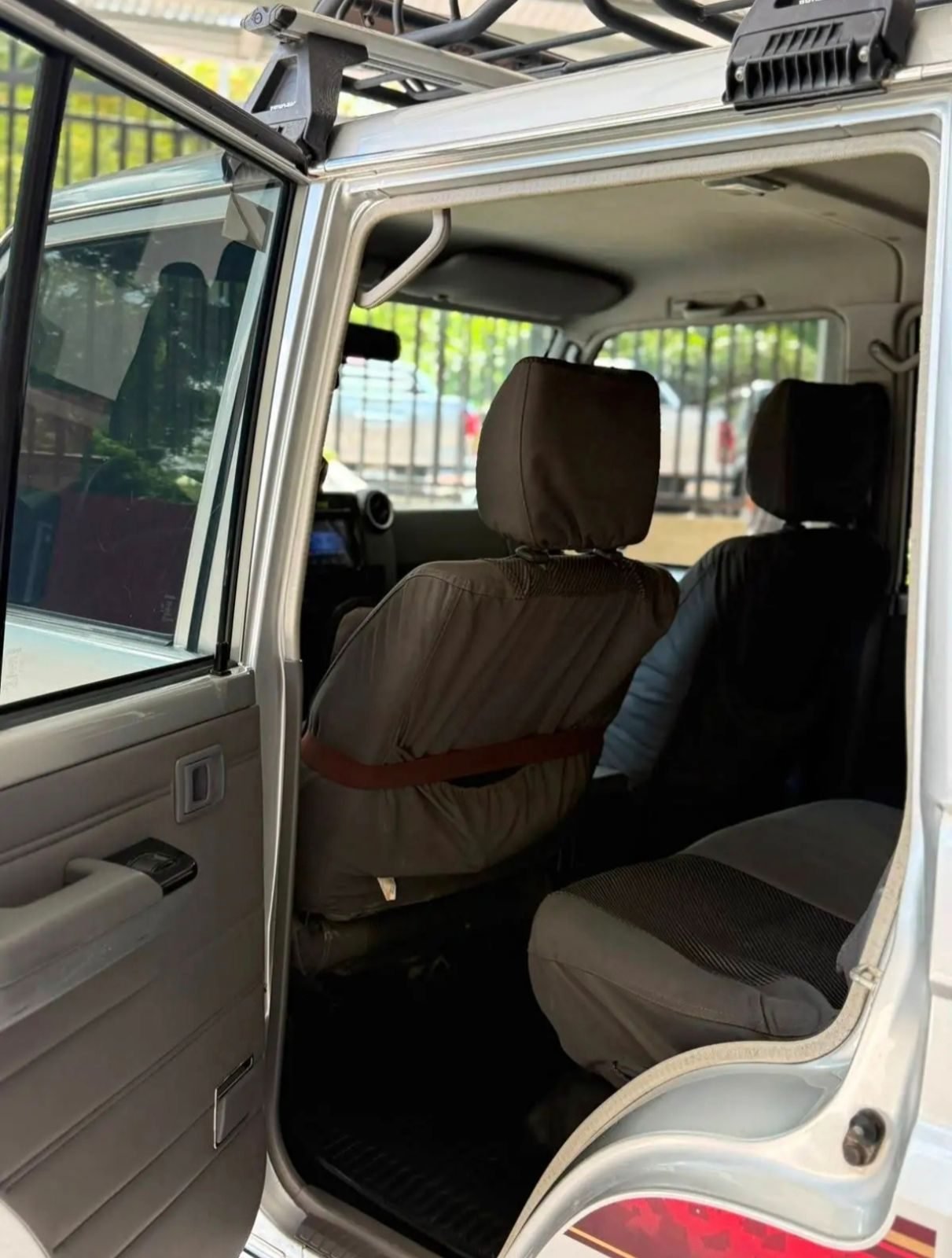 Toyota Land Cruiser 2022 - foto 6