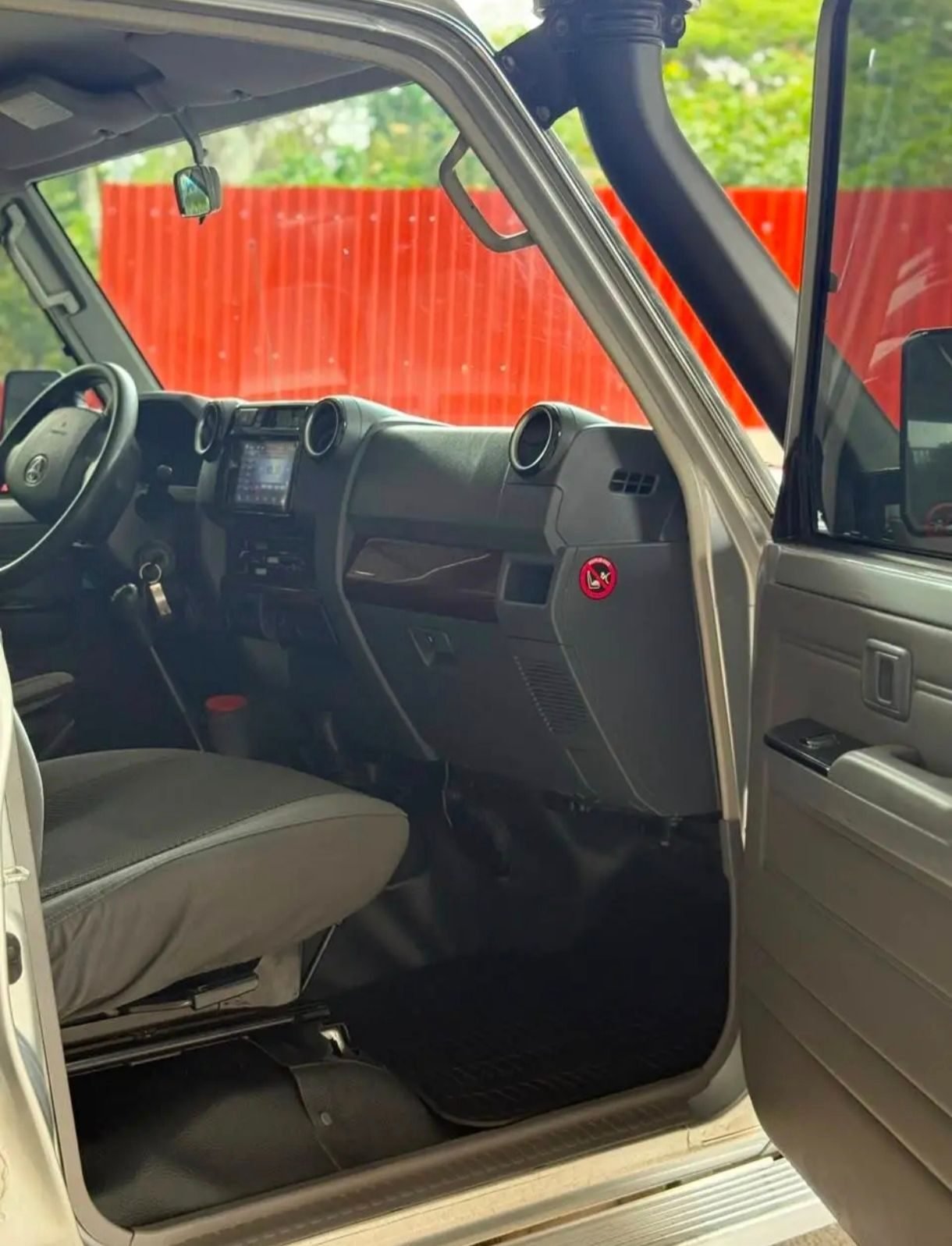Toyota Land Cruiser 2022 - foto 8