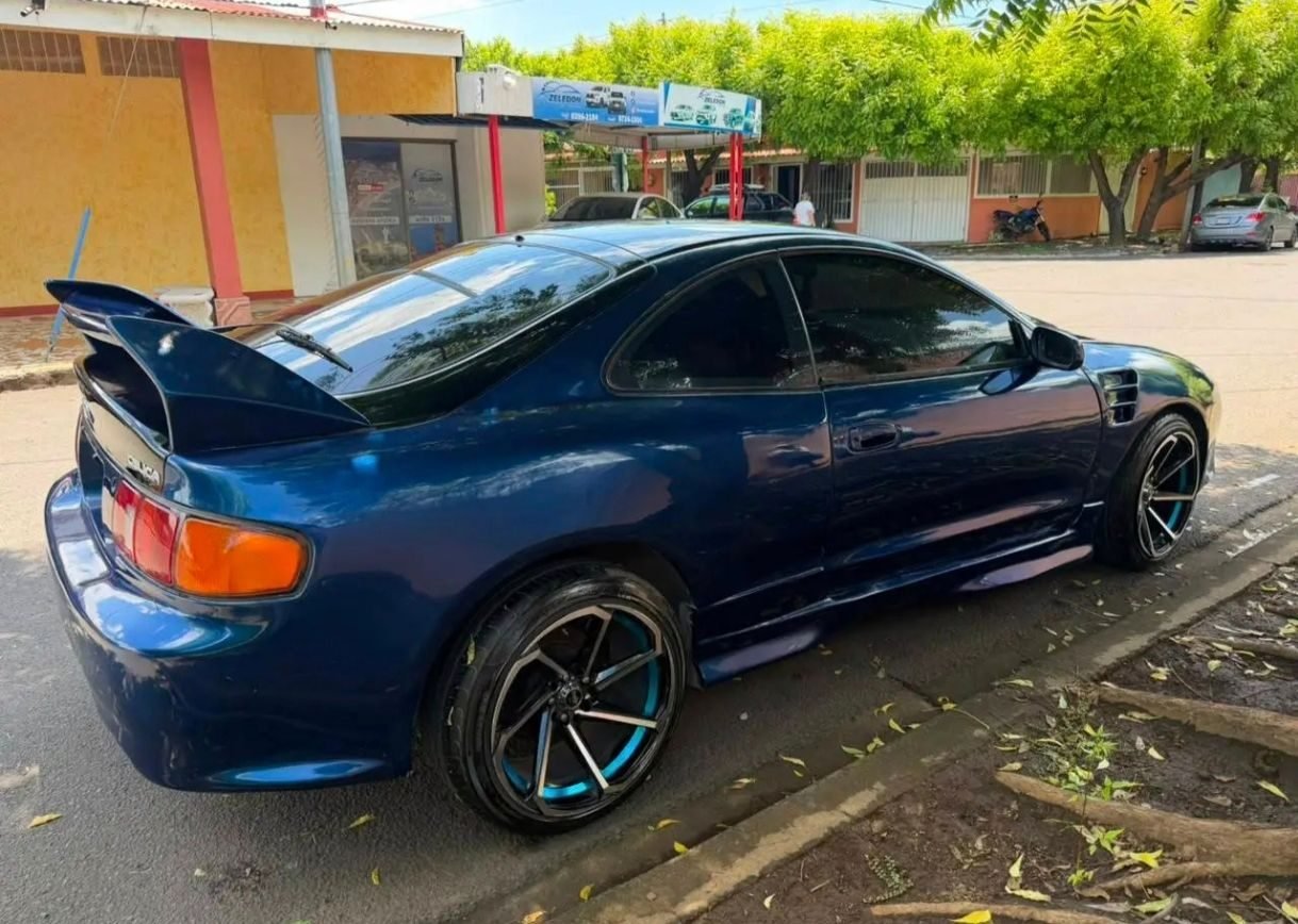 Toyota Celica año 2000 - foto 5