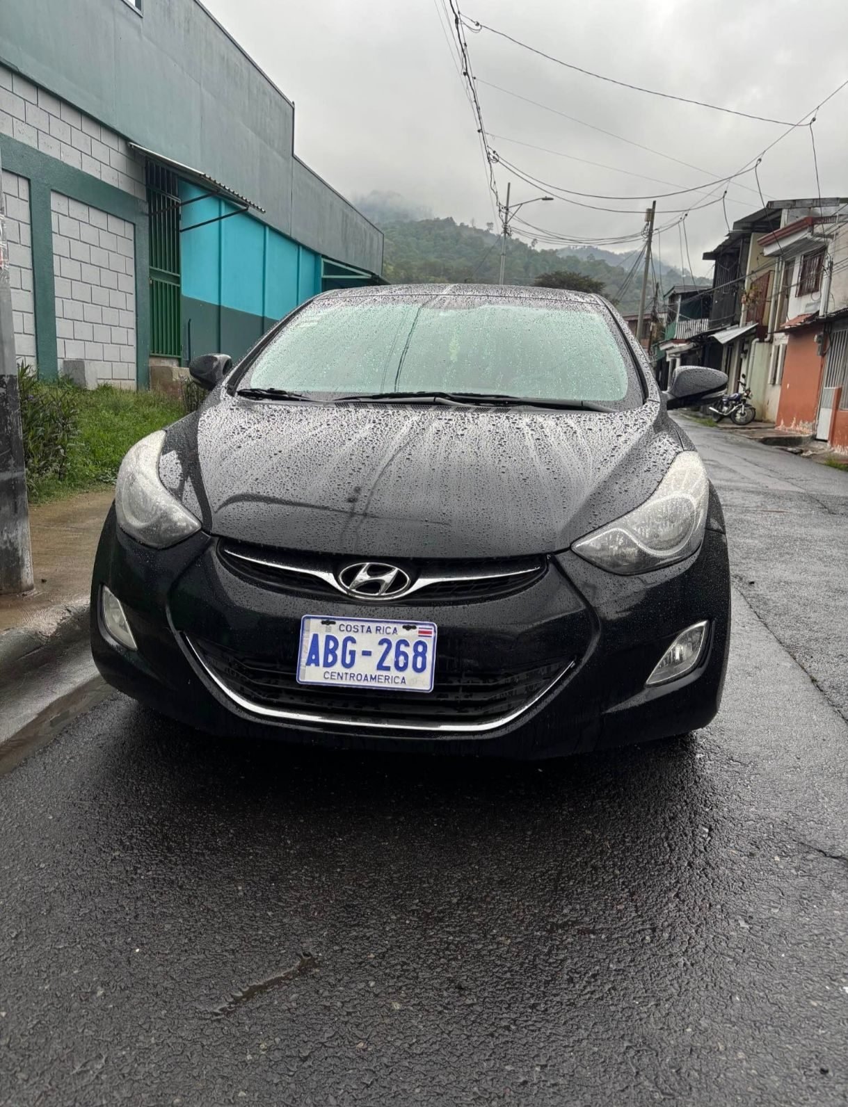 Vendo o cambio avante 2012, por carro mas viejito o moto alto CC más vuelto a mi favor