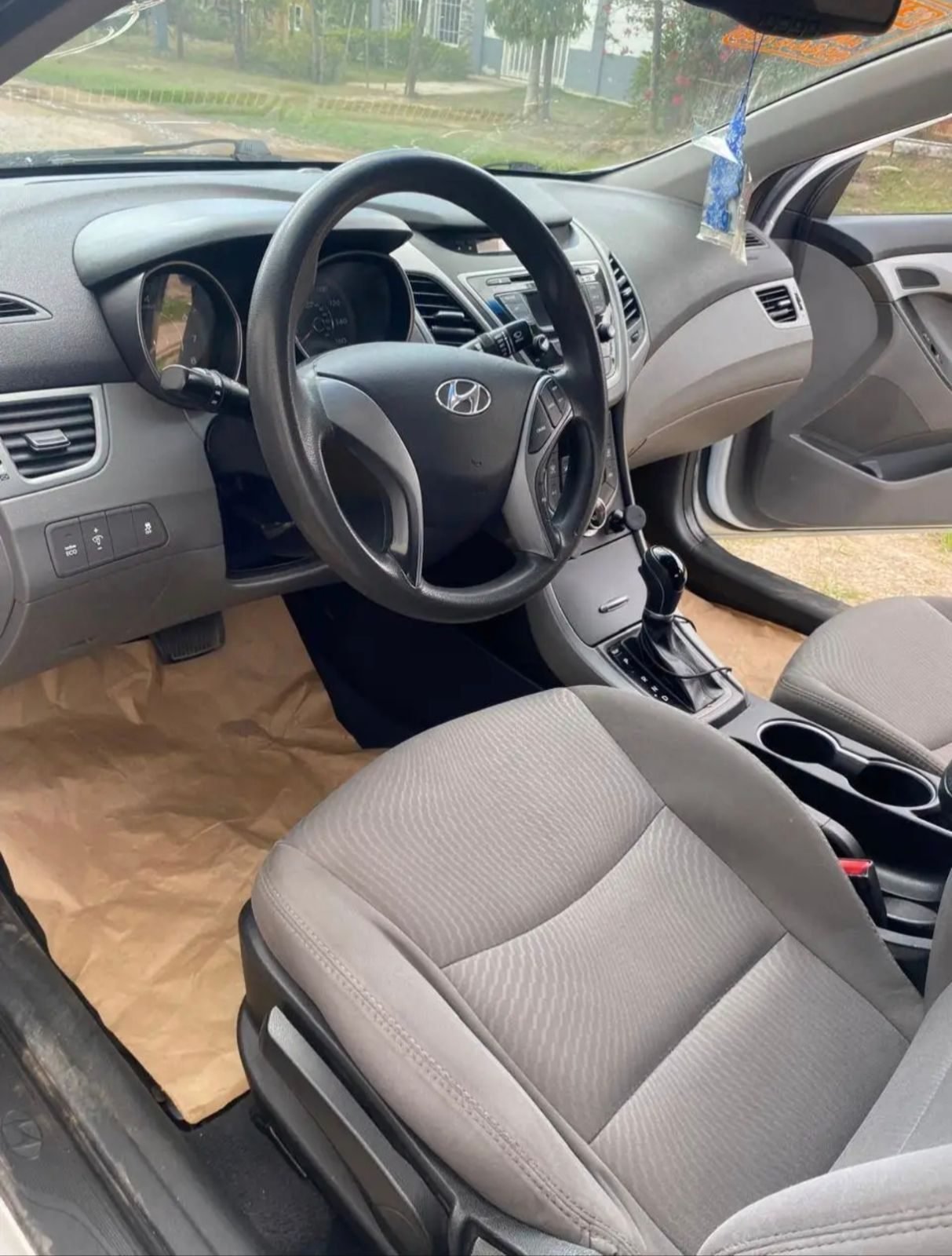 Vendo Hyundai Elantra año 2016 - foto 5