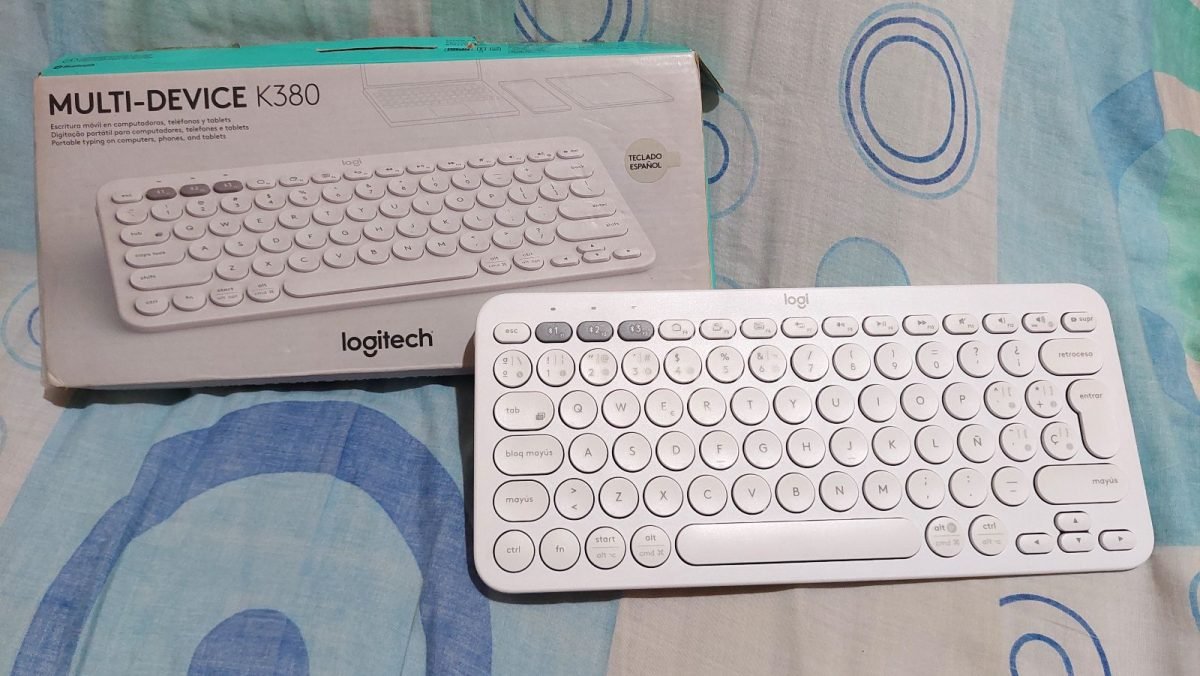 Teclado Bluetooth Logitech K380 (Como Nuevo + Caja y Pilas Nuevas)