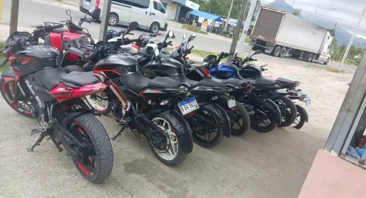 Vendo motos  pulsar NS 200 - foto 4