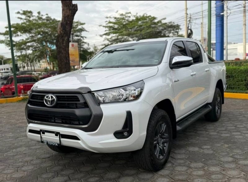 TOYOTA HILUX 2027 en Nicaragua