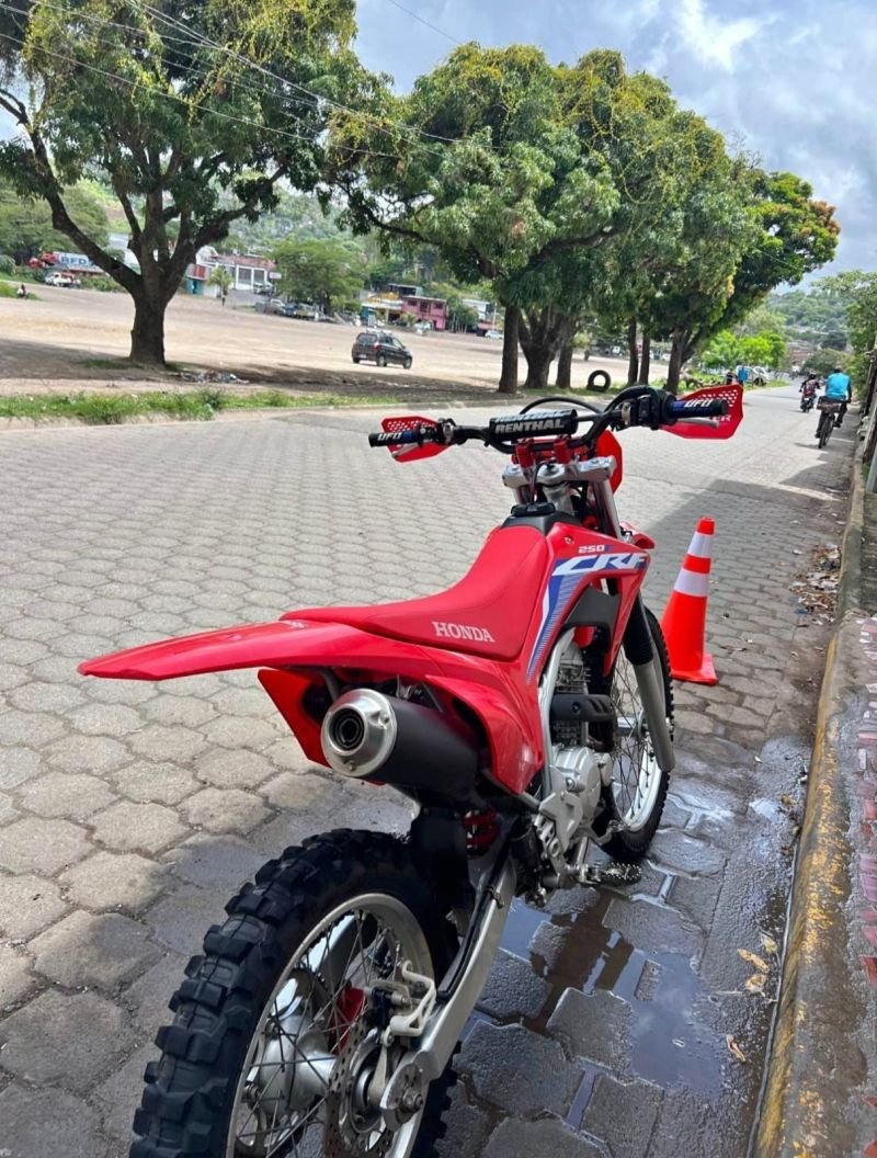 Honda crf 250 en Nicaragua